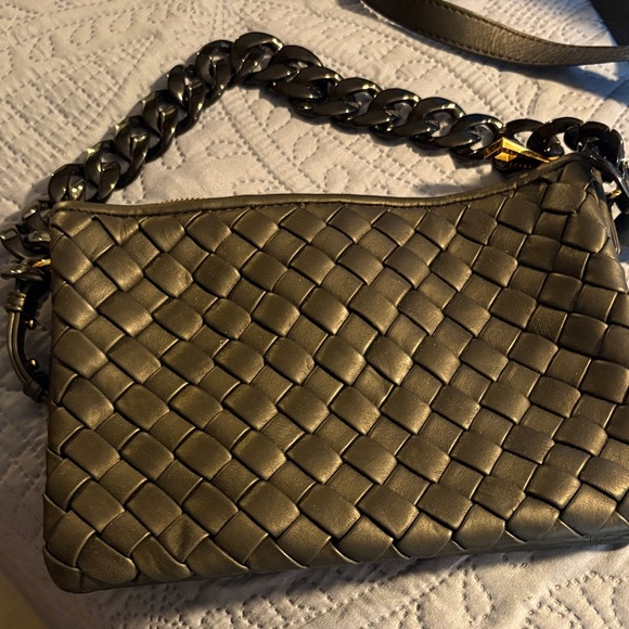 Vince Camuto Handbags - Vince Camuto Black leather Woven Shoulder Bag